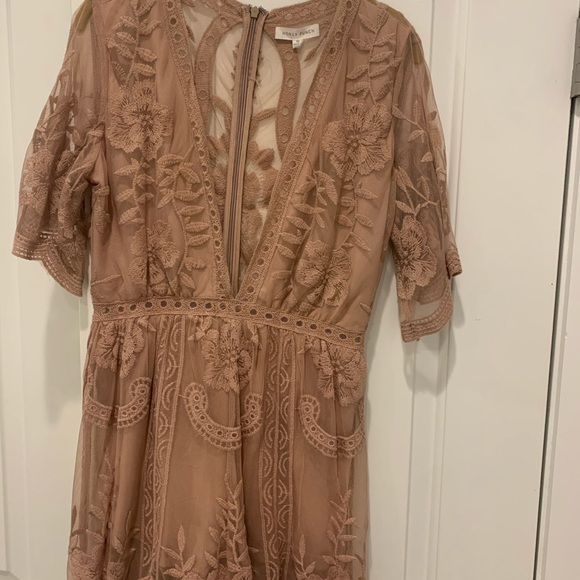 Honey punch lace romper - Picture 2 of 3